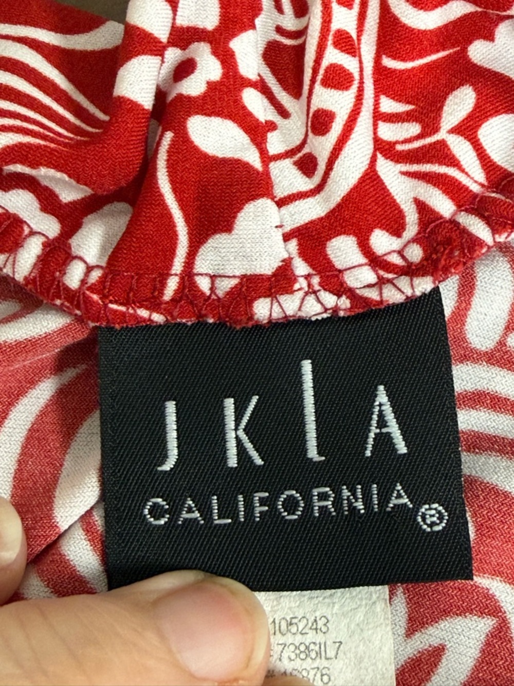 JKLA California Red White Floral Top Ruched V Neck Stretch Blouse Large - Picture 7 of 9